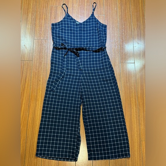 Navy jumpsuit - Picture 1 of 3